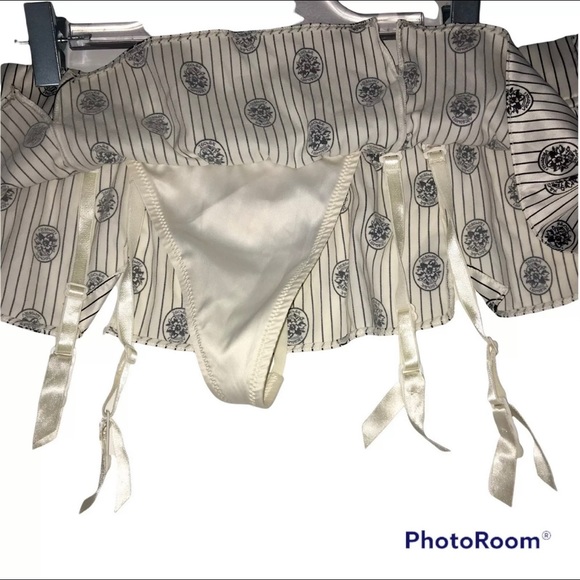 NWT VS Vintage Sexy Little Things Skirted Thong Garter - Picture 3 of 6